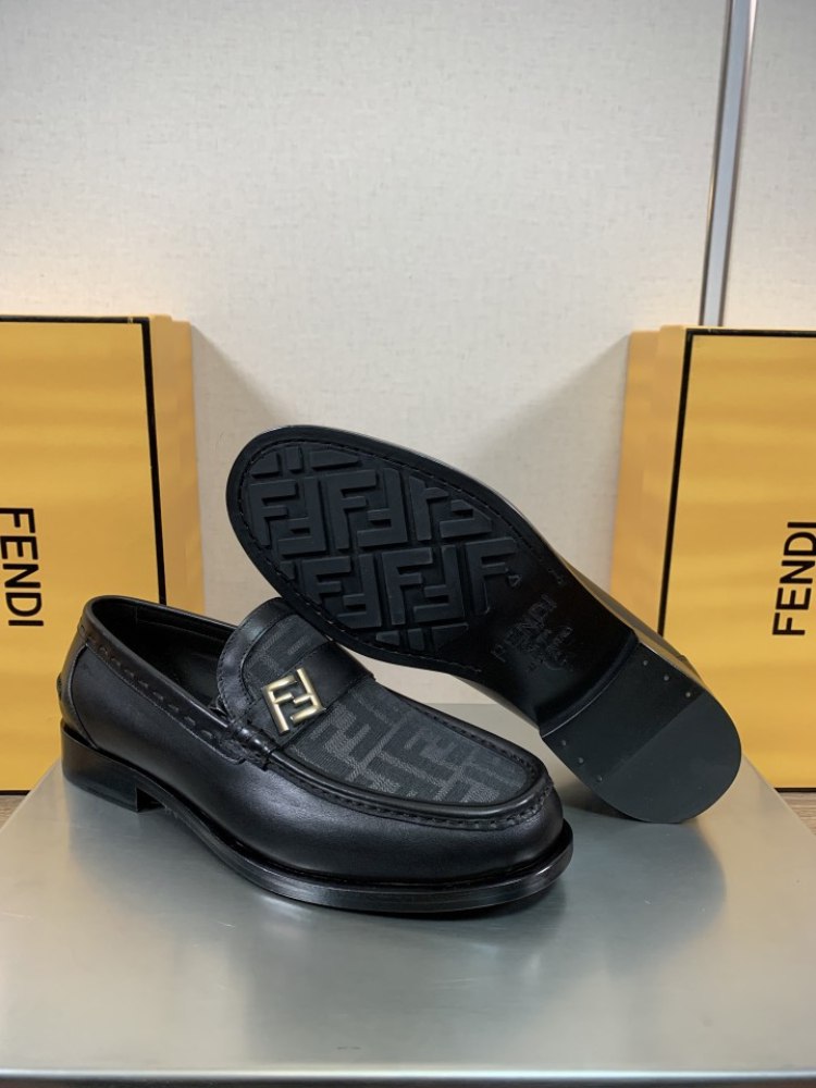 Fendi leather slip-on loafers with leather lining -4