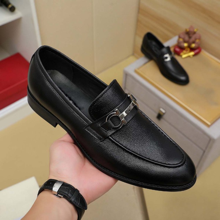 Ferragamo leather slip-on loafers with horsebit detail -3