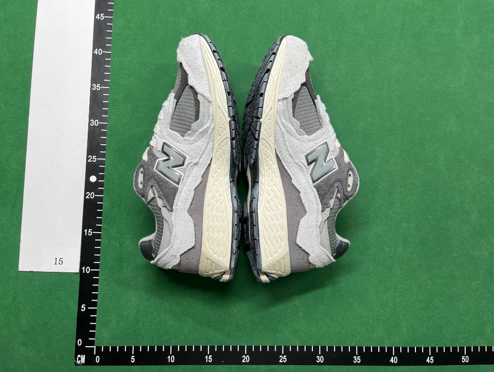 New Balance 2002R -4