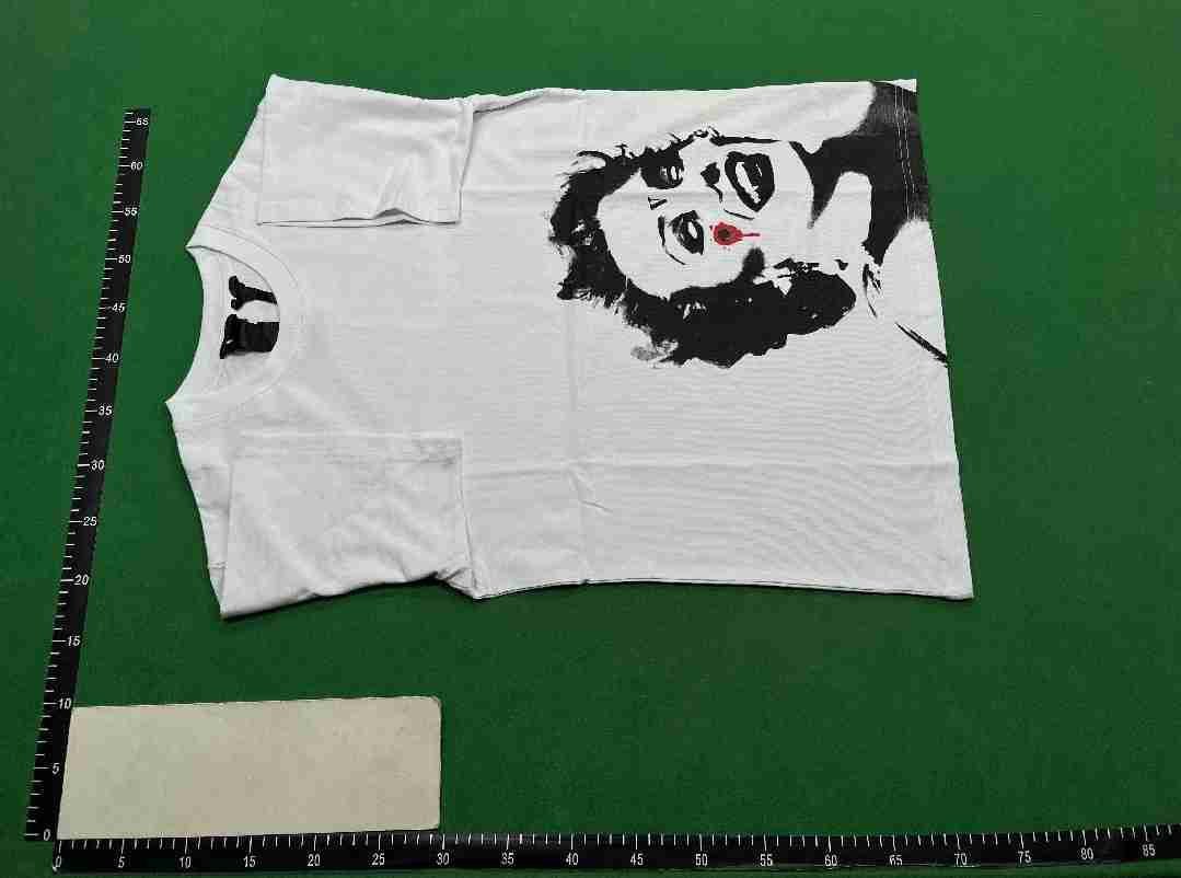 Vlone tee  (40 CP) -2