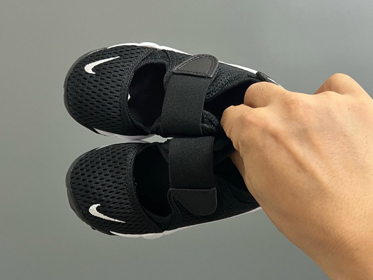 Nike Air Rift Velcro Cutout Casual Low-Top Kids Running Shoe -3