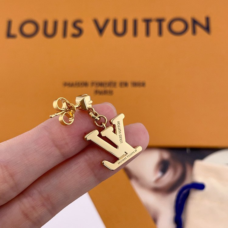 Louis Vuitton LV square diamond pendant full diamond letter earrings -3