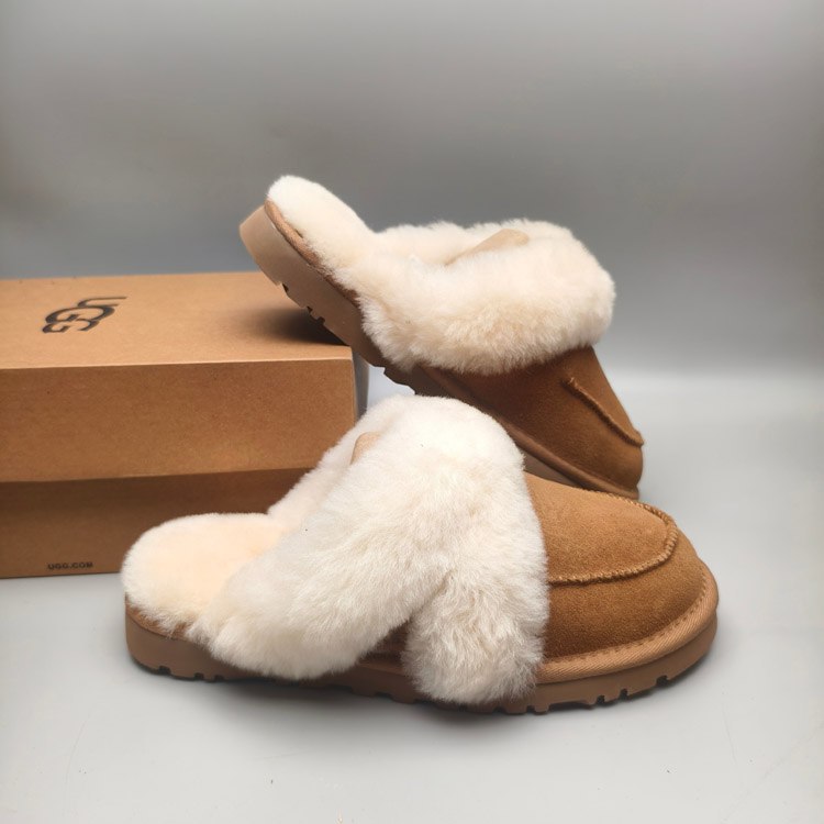 UGG Casual Collection Loria Fur Comfortable and Simple Closed-Toe Slippers -2