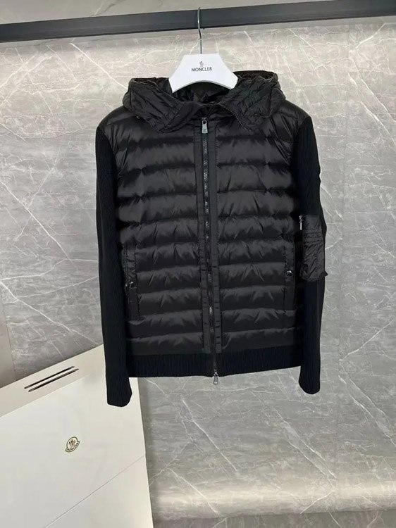 Moncler Quilted Hooded Medium Down Jacket -2