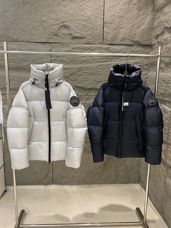 Canada Goose new high-end down jacket short shiny -3