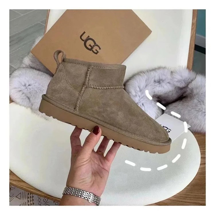 UGG Classic Ultra Mini Suede Warm and Comfortable Snow Boots -2