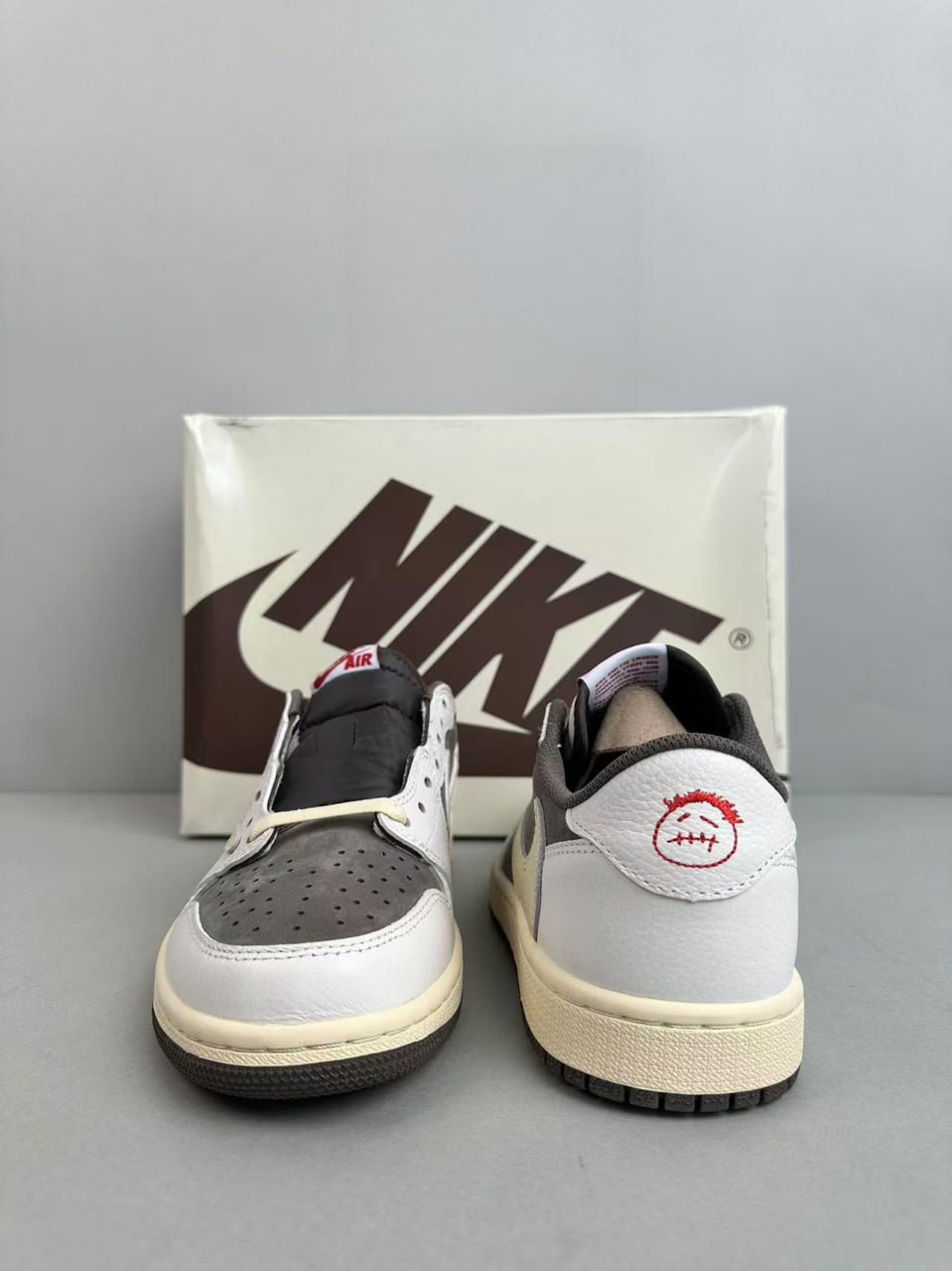 Jordan 1 Low x Travis Scott A999 -3