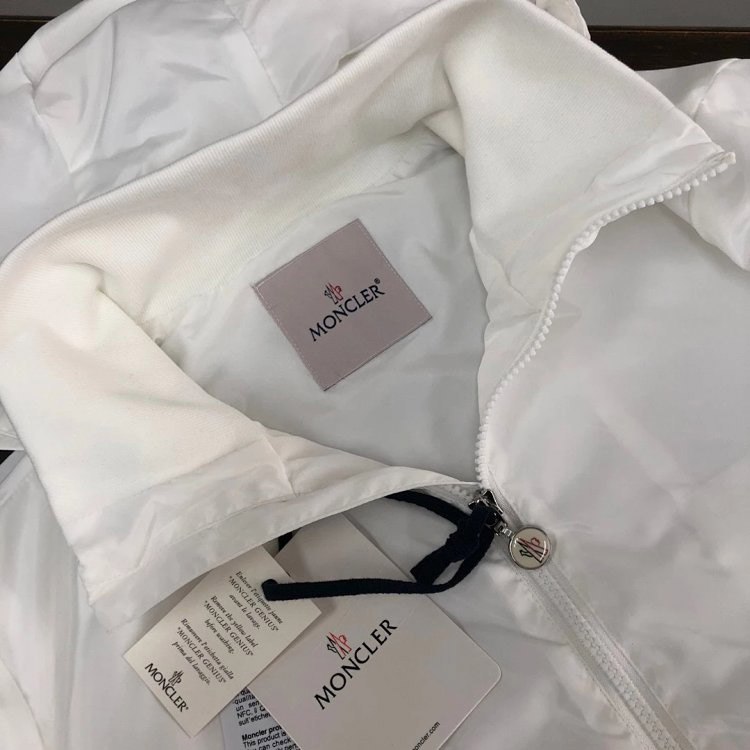 Moncler new hooded windproof jacket -3